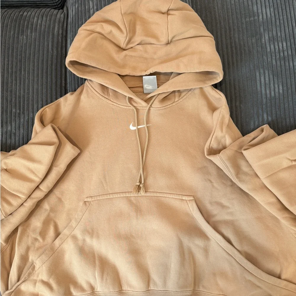 Nike Oversized Cropped Hoodie, Camel - Size Medium - Picture 6 of 7